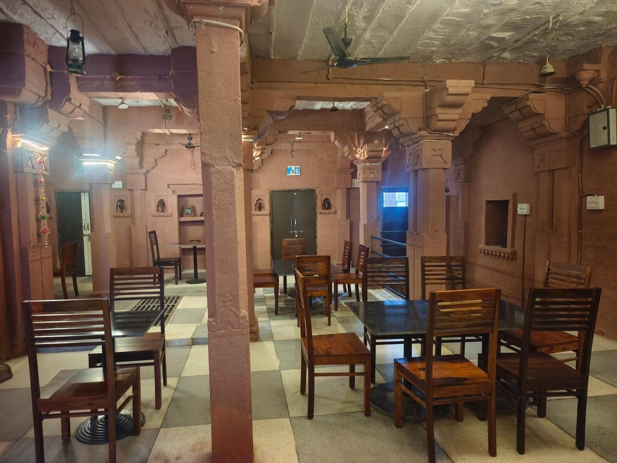 Neel Mahal The Heritage Haveli Hotel Джодпур Екстериор снимка