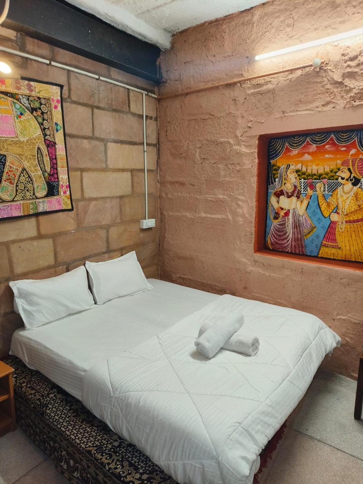 Neel Mahal The Heritage Haveli Hotel Джодпур Екстериор снимка