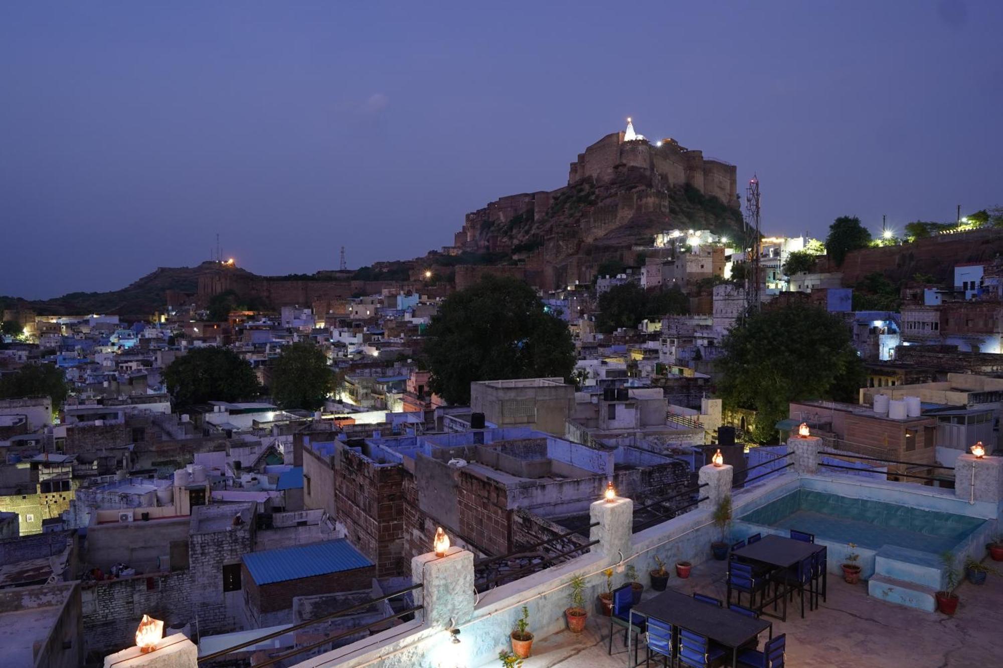 Neel Mahal The Heritage Haveli Hotel Джодпур Екстериор снимка